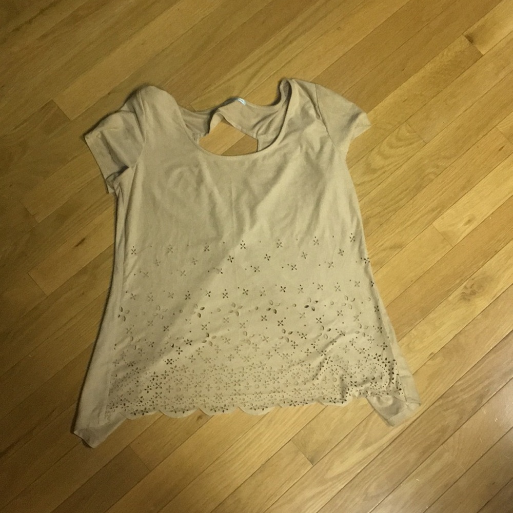 Cute tan shirt